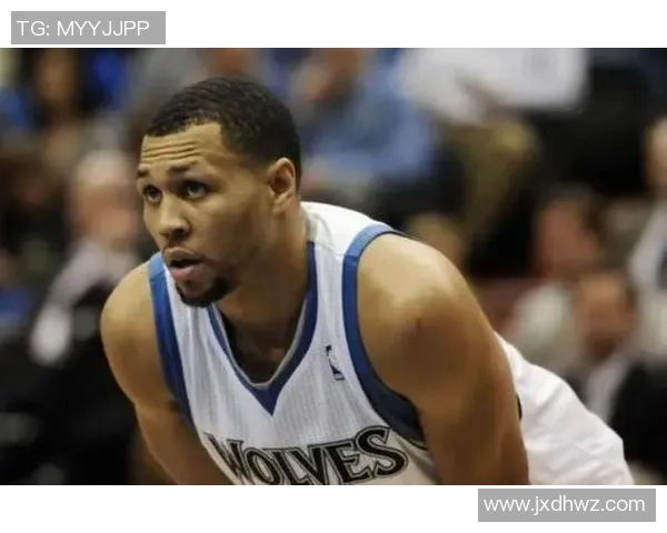 罗伊篮球明星的传奇旅程与不屈精神的启示